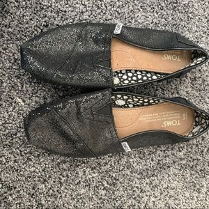 TOMS brand new black glitter size 6